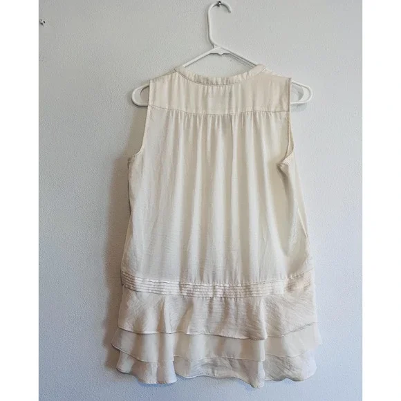 Banana Republic Blouse Womens XS White Sleeveless Henley Tiered Ruffle Tunic Top - Picture 4 of 4